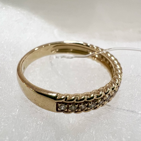 SHY CREATION Gold and Diamond Ring - Picture 3 of 13